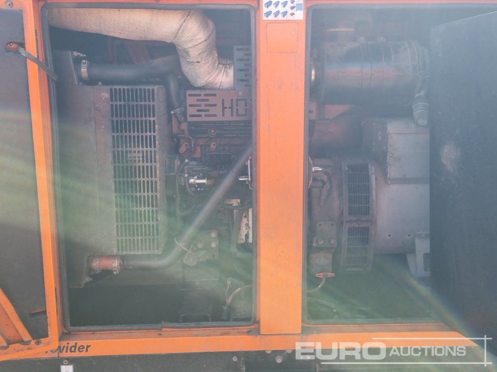 Groupe électrogène 2016 SDMO R110C3: photos 9