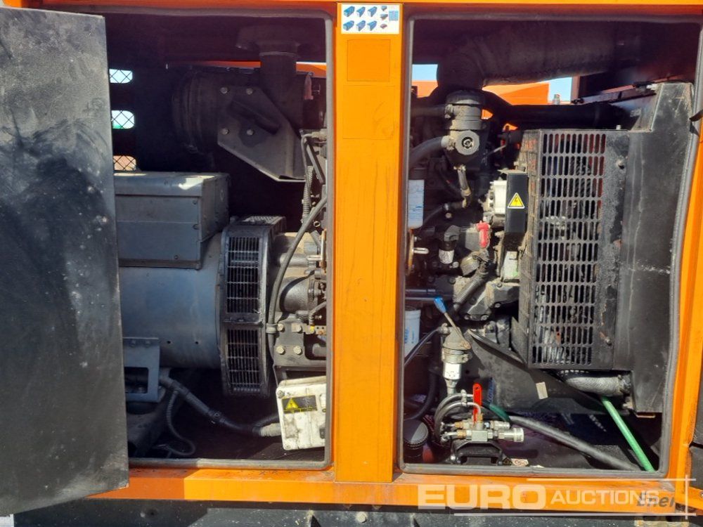 Groupe électrogène 2016 SDMO R110C3: photos 14