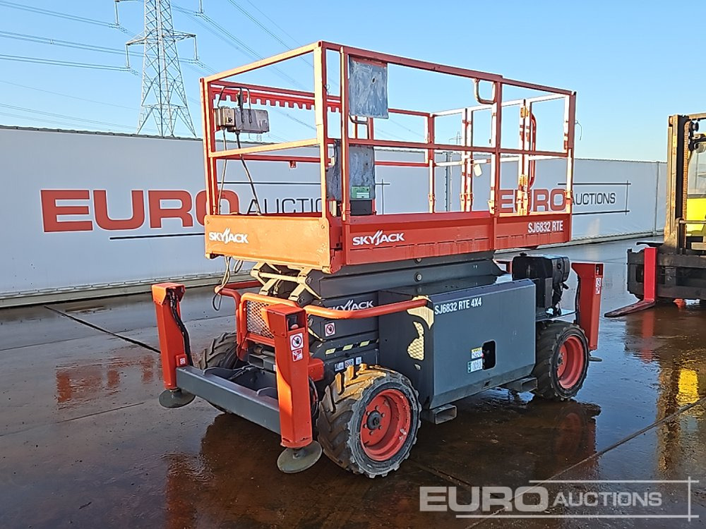 2016 SkyJack SJ6832E - Nacelle ciseaux: photos 1 2016 SkyJack SJ6832E - Nacelle ciseaux: photos 1