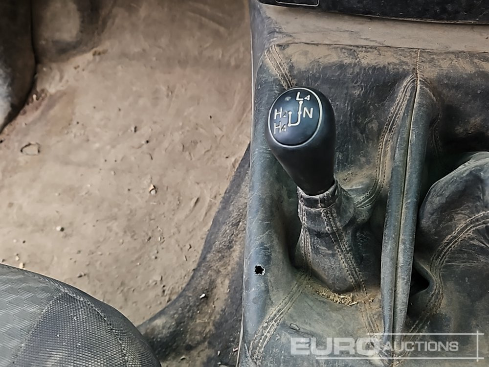 Pick-up 2016 Toyota Hilux: photos 33