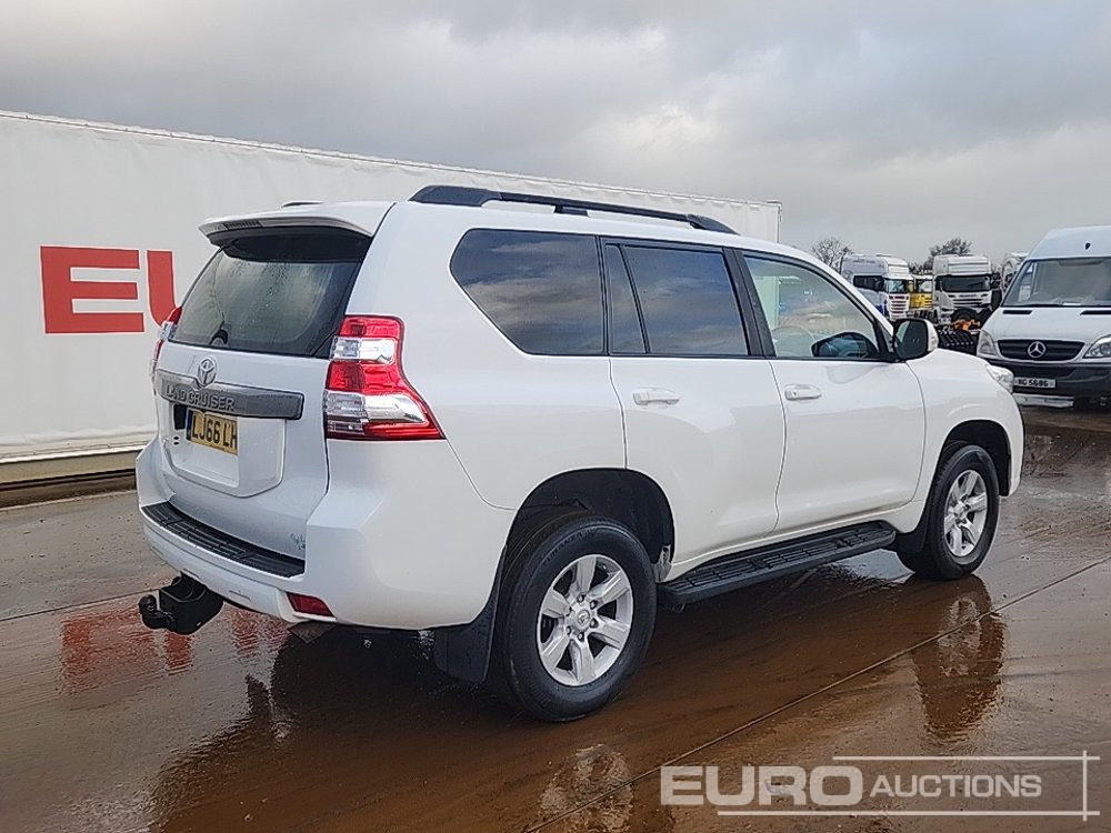 2017 Toyota Land Cruiser - SUV: photos 5 2017 Toyota Land Cruiser - SUV: photos 5