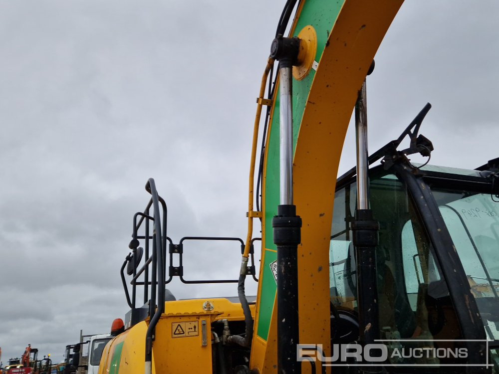 Pelle sur chenille 2018 JCB JS131LC: photos 22