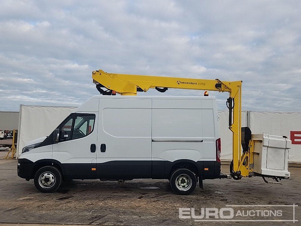 2019 Iveco Daily 50C15 - Camion avec nacelle: photos 2 2019 Iveco Daily 50C15 - Camion avec nacelle: photos 2