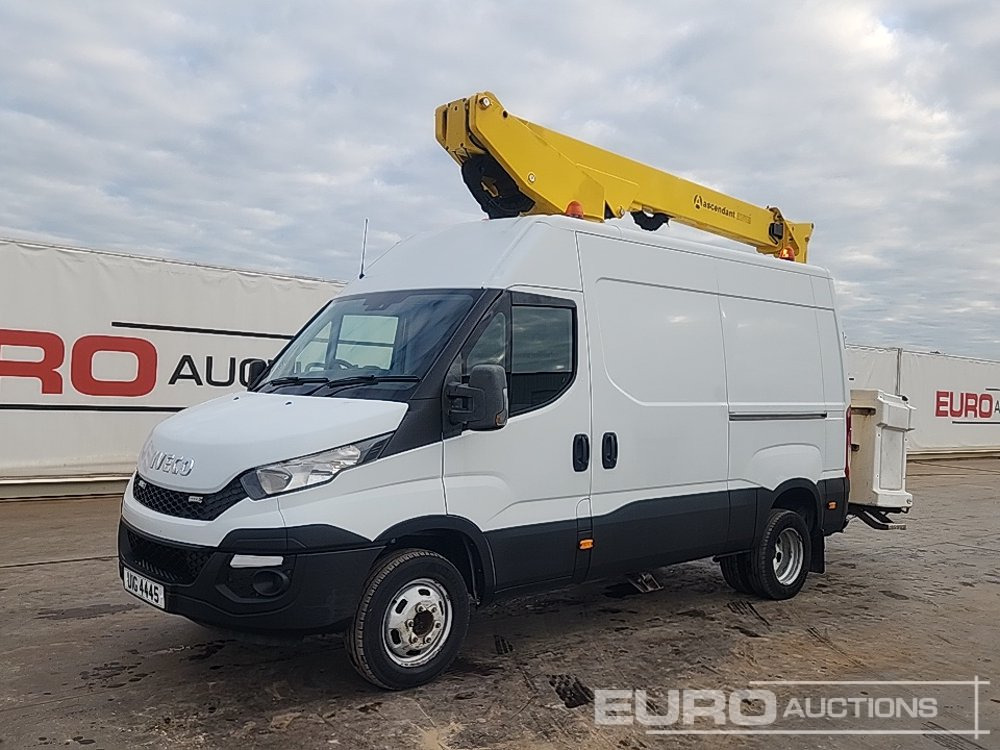 2019 Iveco Daily 50C15 - Camion avec nacelle: photos 1 2019 Iveco Daily 50C15 - Camion avec nacelle: photos 1