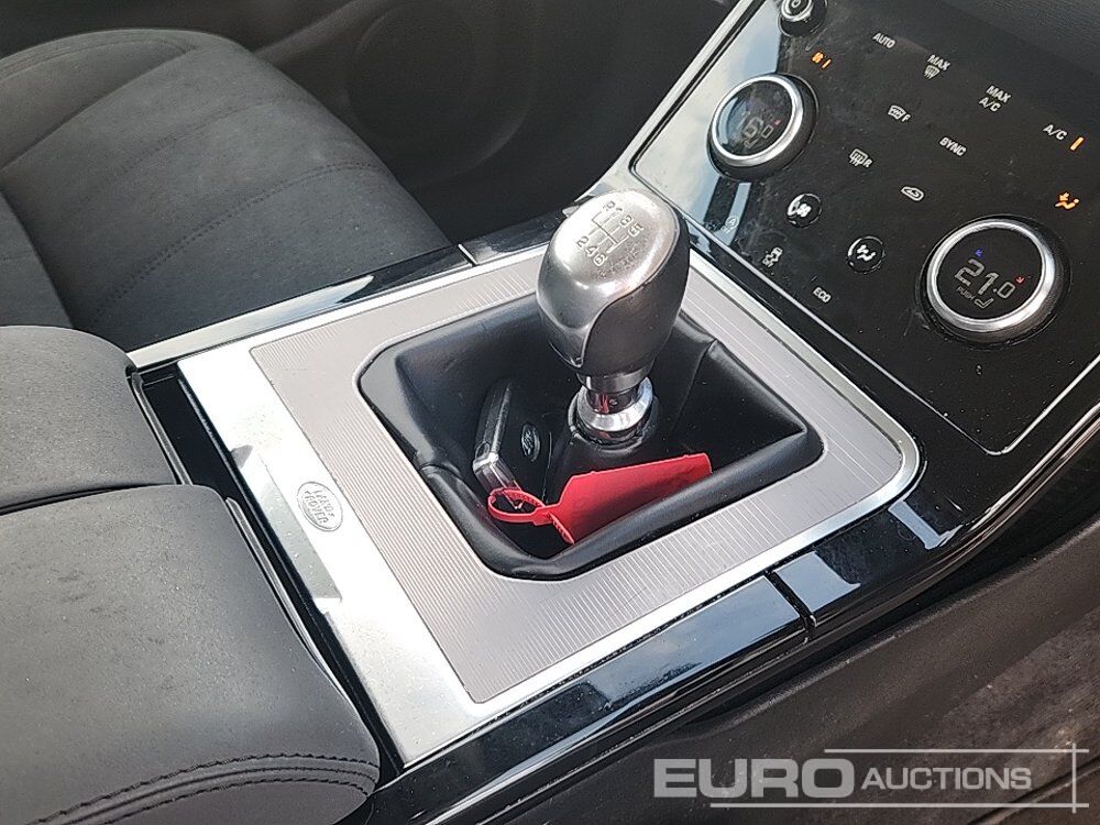 SUV 2019 Range Rover Evoque: photos 19 SUV 2019 Range Rover Evoque: photos 19