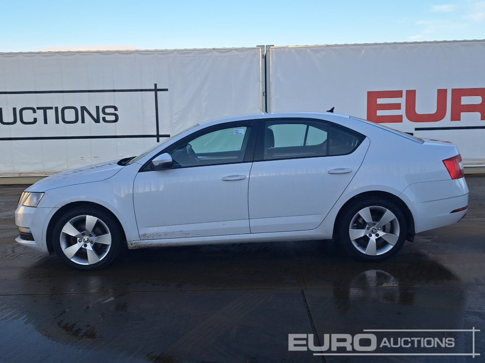 2020 Skoda Octavia - Voiture: photos 2 2020 Skoda Octavia - Voiture: photos 2