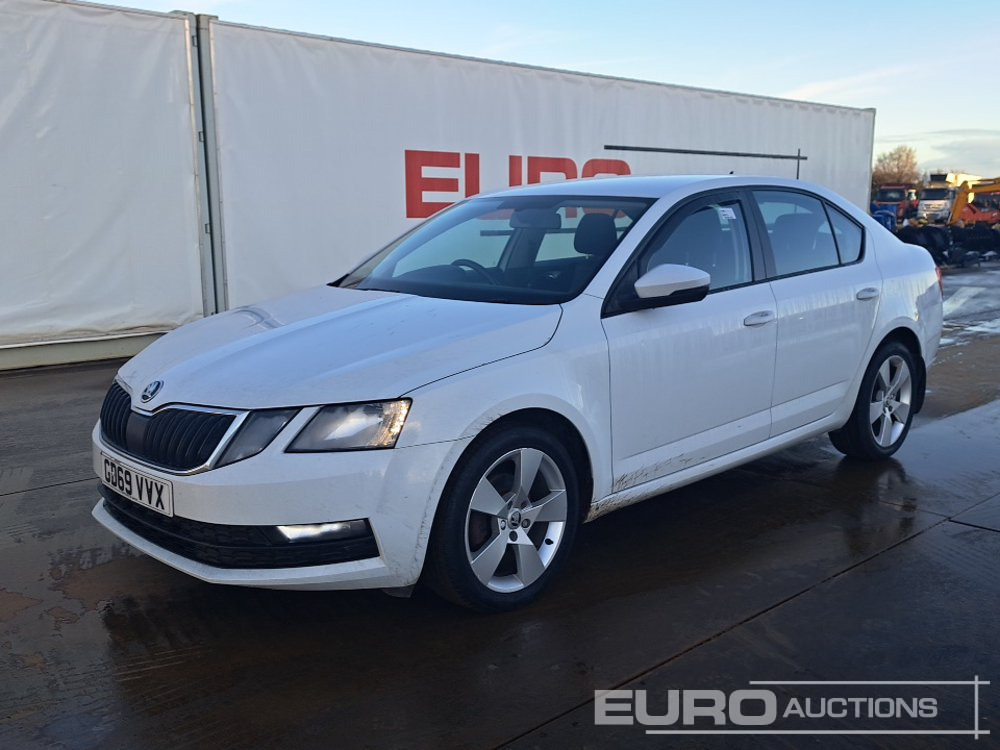 2020 Skoda Octavia - Voiture: photos 1 2020 Skoda Octavia - Voiture: photos 1