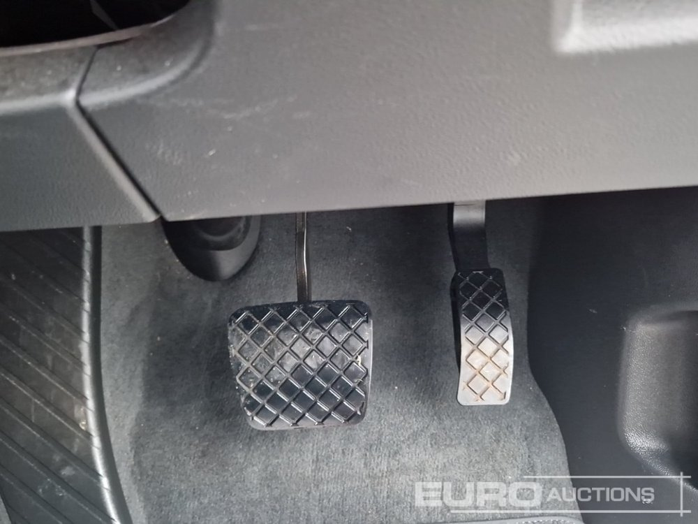 SUV 2020 Volkswagen Touareg: photos 39