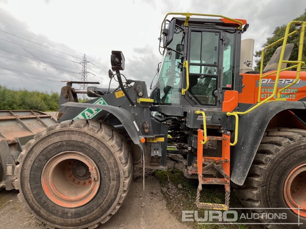 2021 Doosan DL320-7 - Chargeuse sur pneus: photos 2 2021 Doosan DL320-7 - Chargeuse sur pneus: photos 2