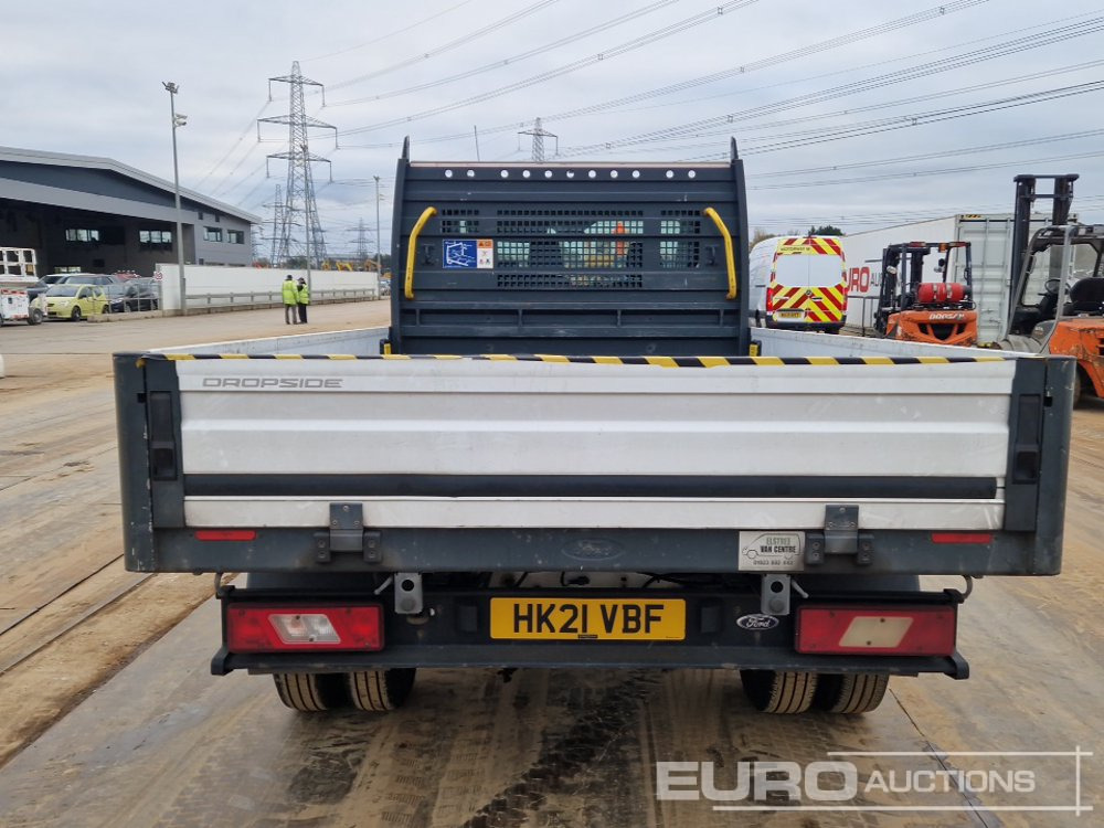 2021 Ford Transit 350 - Utilitaire plateau: photos 4 2021 Ford Transit 350 - Utilitaire plateau: photos 4