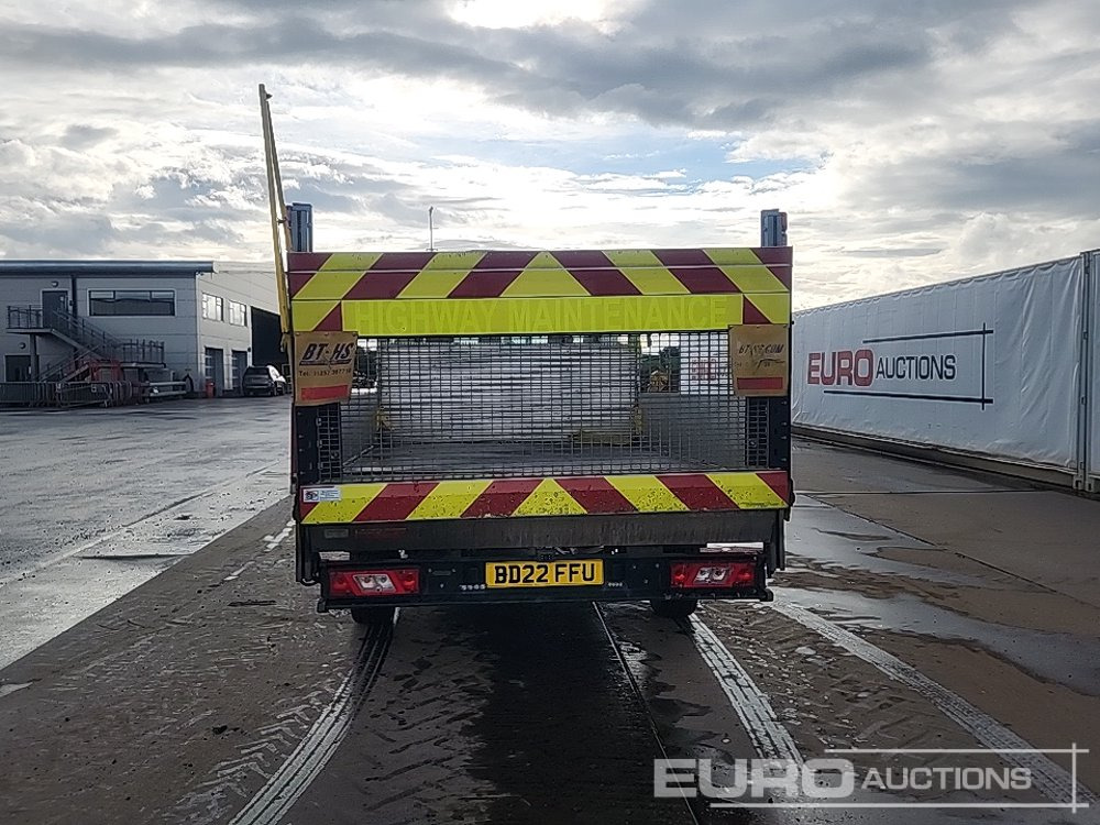 2022 Ford Transit 350 - Utilitaire plateau: photos 4 2022 Ford Transit 350 - Utilitaire plateau: photos 4