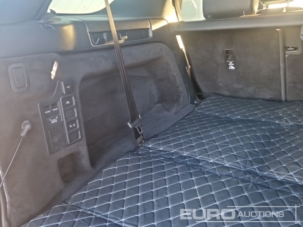 SUV 2022 Land Rover Discovery: photos 15