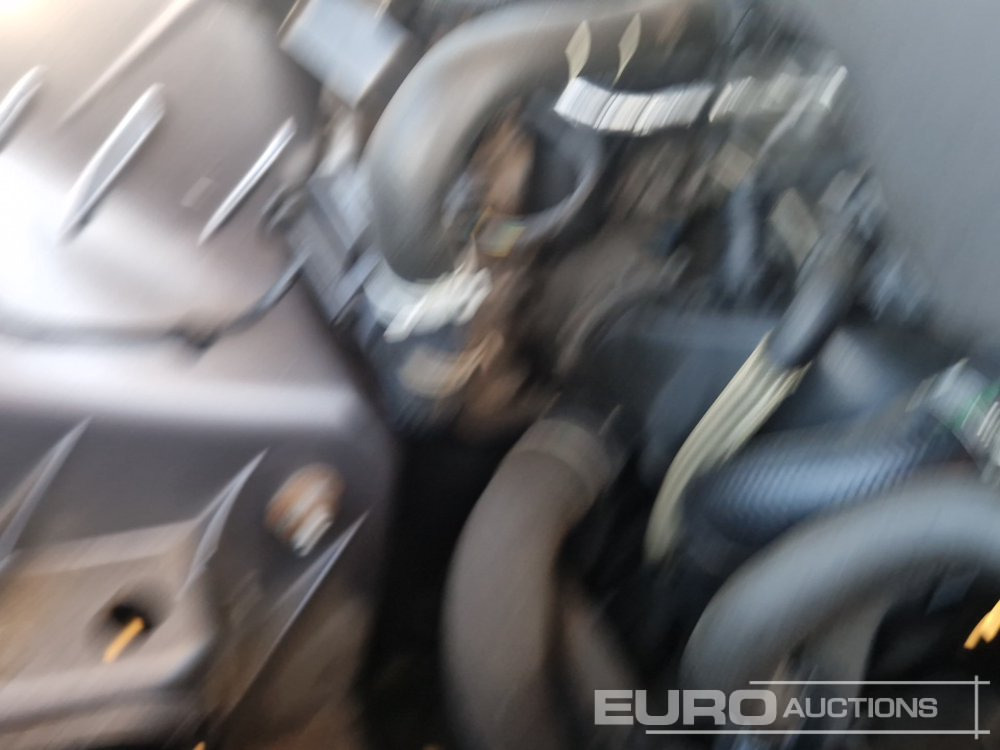 SUV 2022 Land Rover Discovery: photos 20
