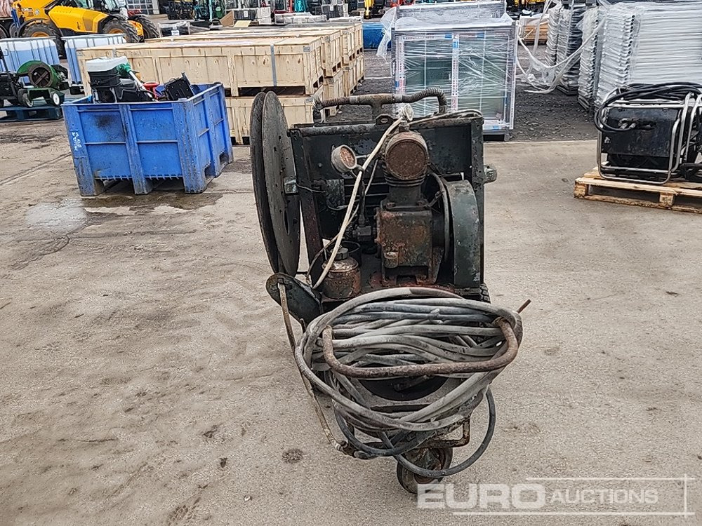 240 Volt Electric Compressor - Compresseur d'air: photos 4 240 Volt Electric Compressor - Compresseur d'air: photos 4