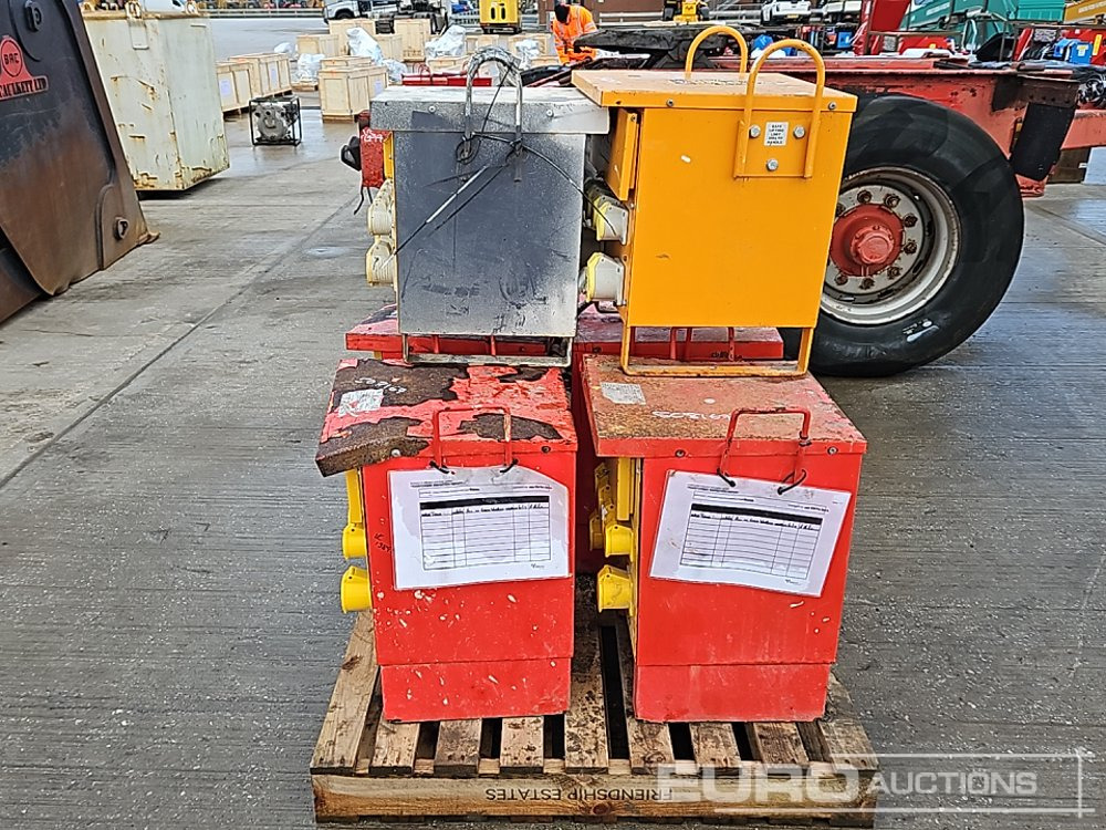 240 Volt Transformer (6 of) - L'équipement de construction: photos 4 240 Volt Transformer (6 of) - L'équipement de construction: photos 4