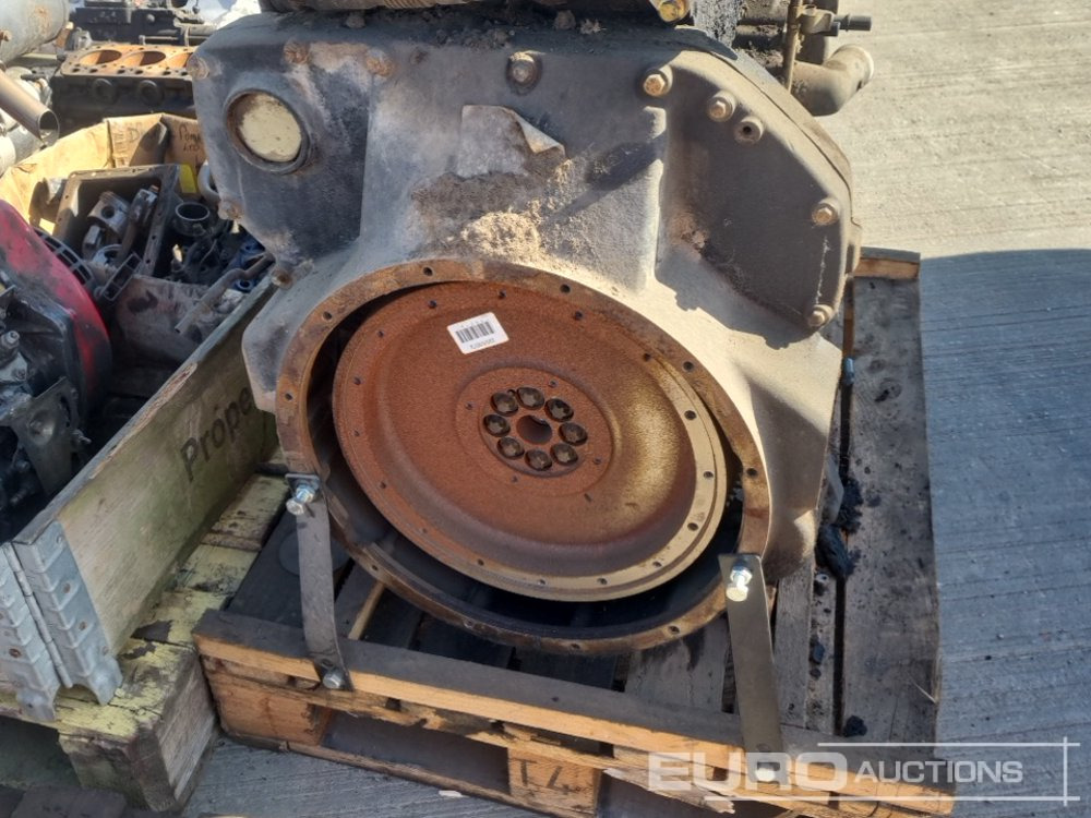Moteur 4 Cylinder Engine (Spares), 3 Cylinder Engine (Spares), Single Cylinder Engine (3 of, Spares), Vaccuum Pump, Turbo (4 of), Fuel Pump, Cylinder Head: photos 33