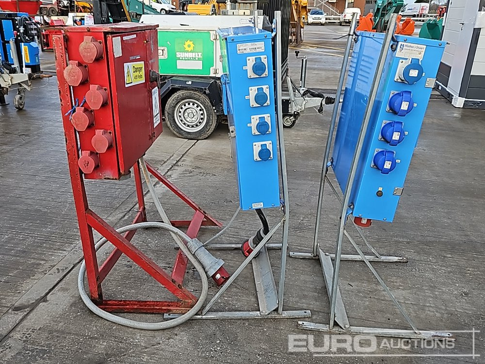 400 Volt Distroburion Box (3 of) - L'équipement de construction: photos 2 400 Volt Distroburion Box (3 of) - L'équipement de construction: photos 2