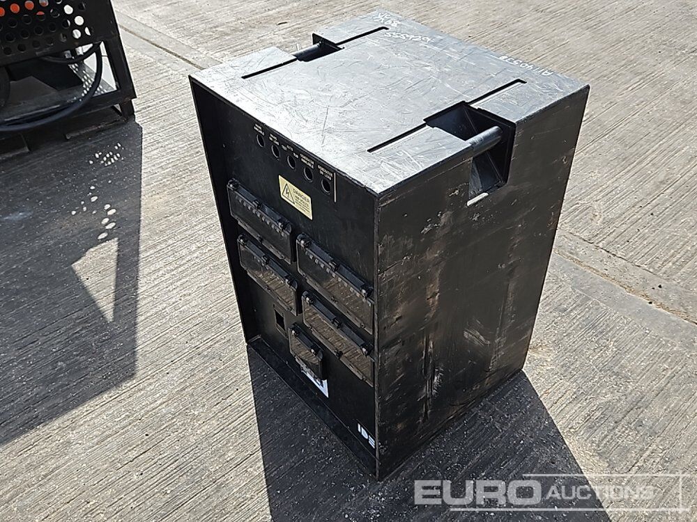 400Volt Distribution Box - L'équipement de construction: photos 1 400Volt Distribution Box - L'équipement de construction: photos 1