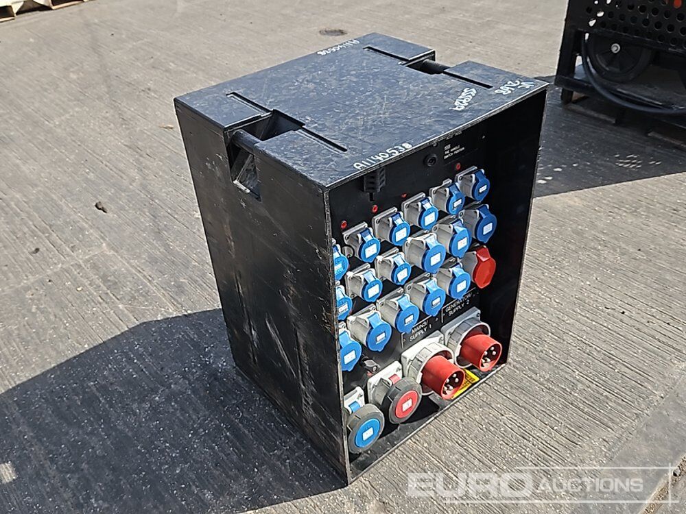 400Volt Distribution Box - L'équipement de construction: photos 3 400Volt Distribution Box - L'équipement de construction: photos 3