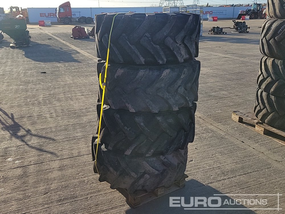 405/70-20 Tyre (4 of) - Pneu: photos 3 405/70-20 Tyre (4 of) - Pneu: photos 3