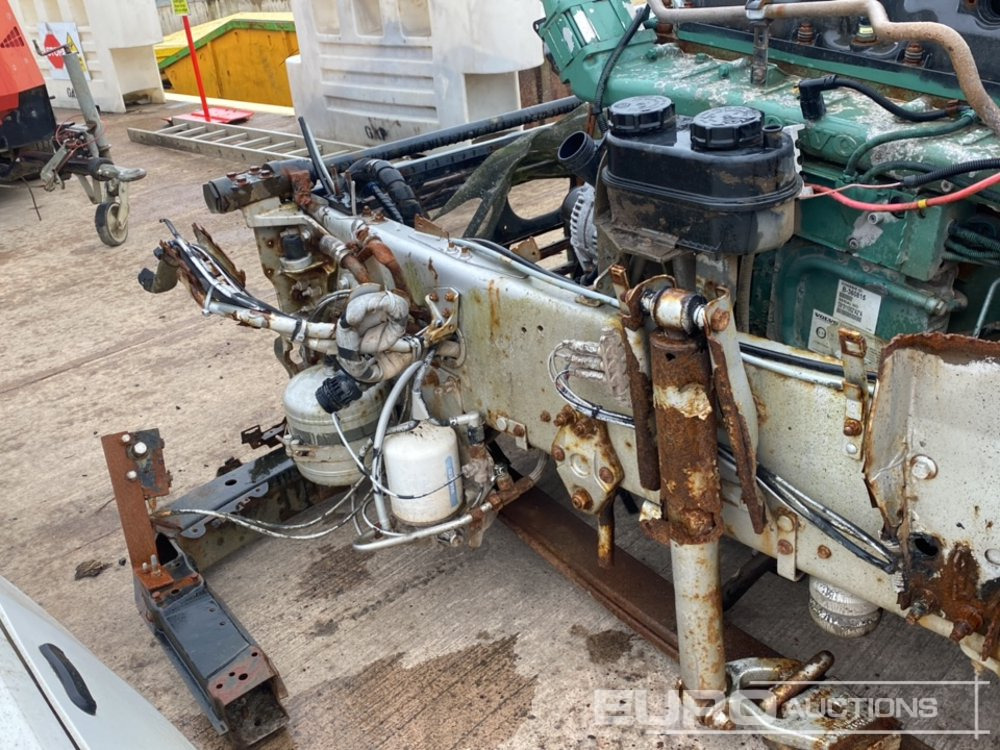 L'équipement de construction 6 Cylinder Diesel Engine & Gearbox to suit Volvo Lorry: photos 22