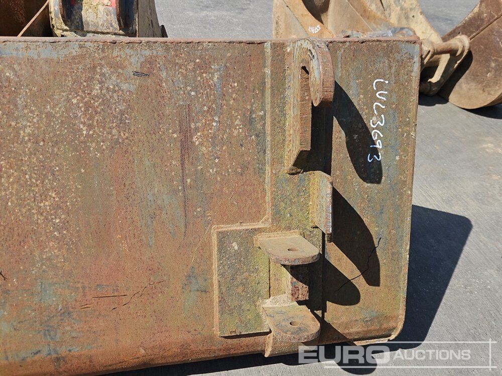Godet 60" Loading Bucket to suit Telehandler: photos 12 Godet 60" Loading Bucket to suit Telehandler: photos 12