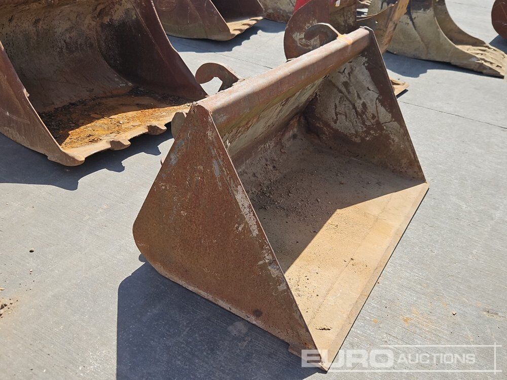 Godet 60" Loading Bucket to suit Telehandler: photos 7 Godet 60" Loading Bucket to suit Telehandler: photos 7
