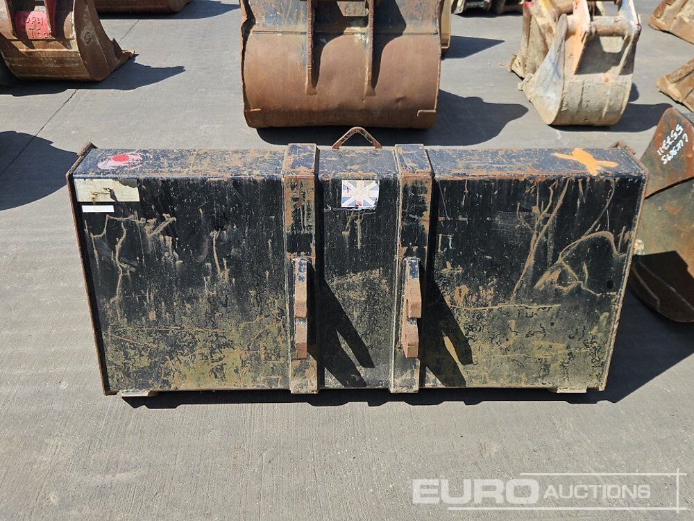 60" Loading Bucket to suit Telehandler - Godet: photos 4 60" Loading Bucket to suit Telehandler - Godet: photos 4