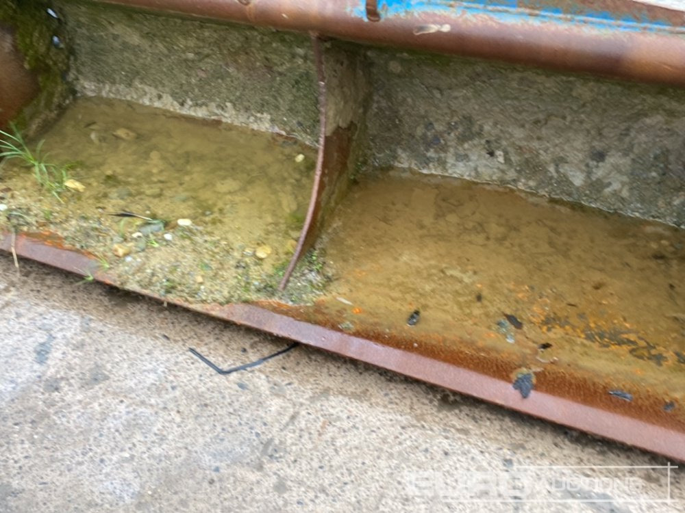 Godet 60" Strickland Ditching Bucket 45mm Pin to suit 4-6 Ton Excavator: photos 6 Godet 60" Strickland Ditching Bucket 45mm Pin to suit 4-6 Ton Excavator: photos 6
