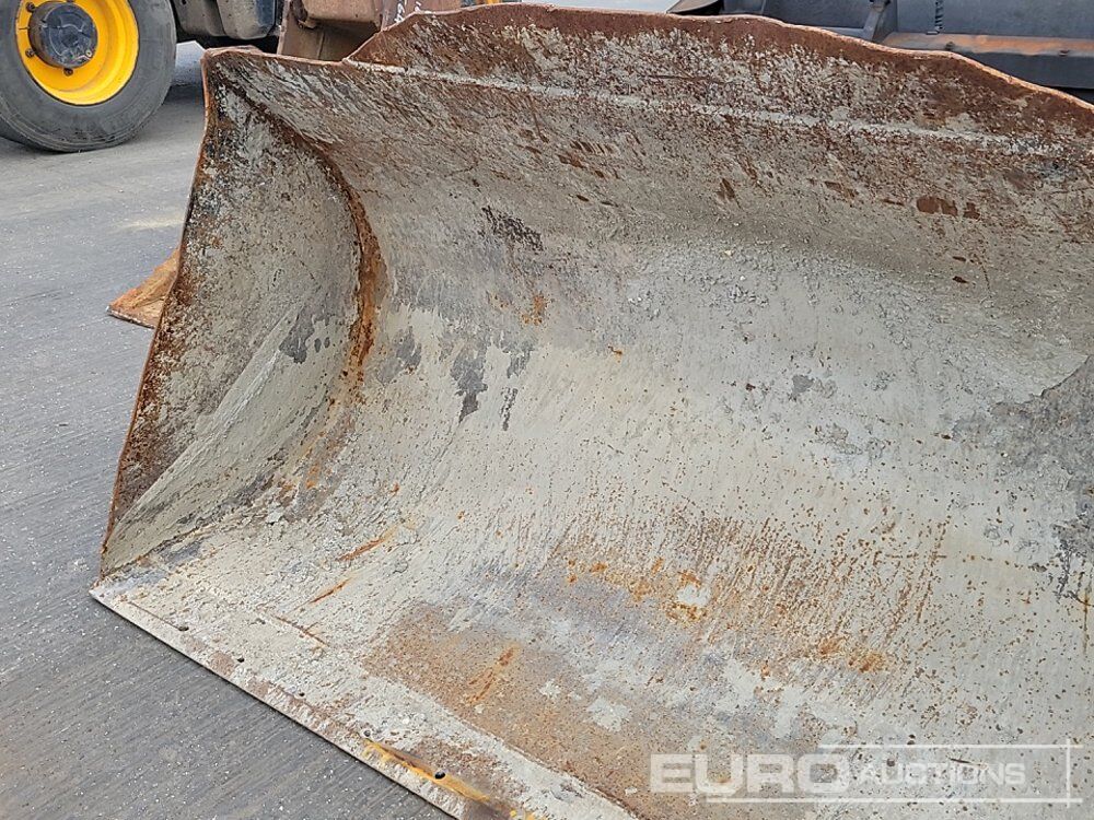 Godet 70" Loading Bucket to suit Telehandler: photos 10