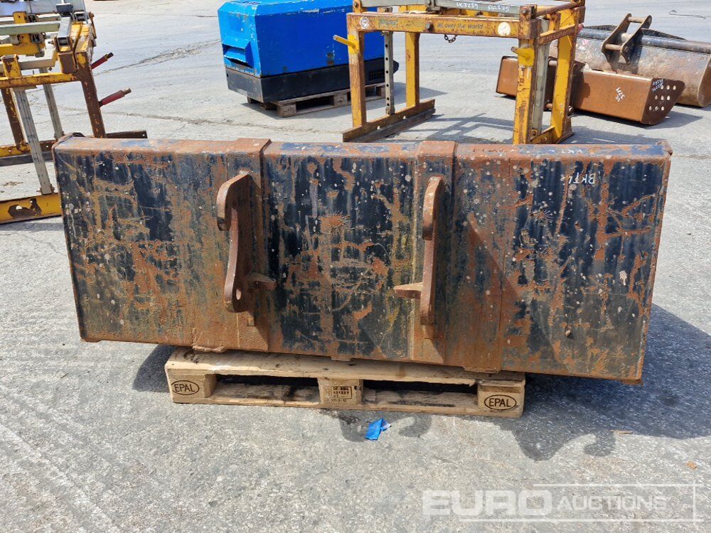 74" Loading Bucket to suit Telehandler - Godet: photos 4 74" Loading Bucket to suit Telehandler - Godet: photos 4