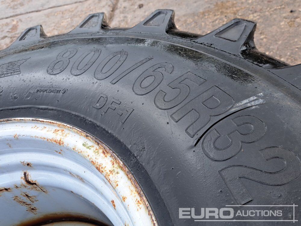 800/65R32 Tyre & Rim - Pneu: photos 5 800/65R32 Tyre & Rim - Pneu: photos 5