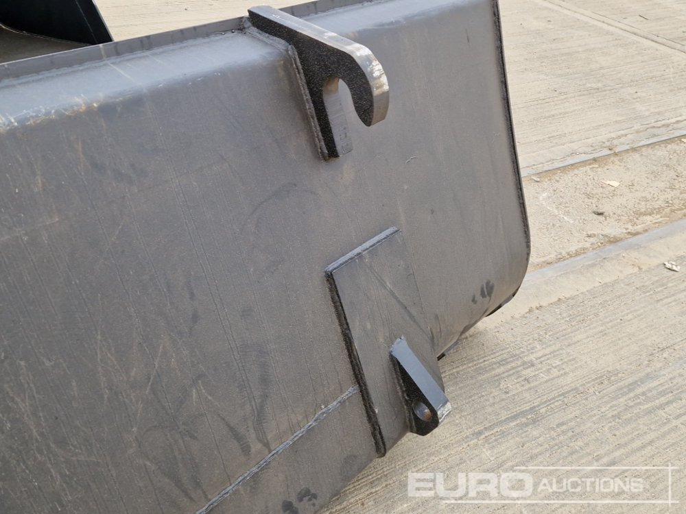 Godet neuf 90" Loading Bucket to suit Telehandler: photos 10