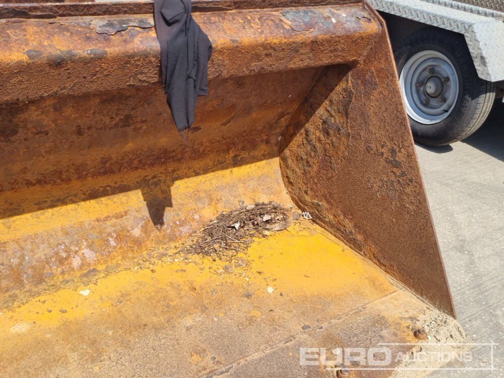 Godet 90" Loading Bucket to suit Telehandler: photos 9