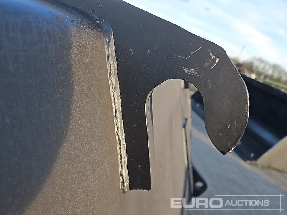 Godet neuf 90" Loading Bucket to suit Telehandler: photos 16