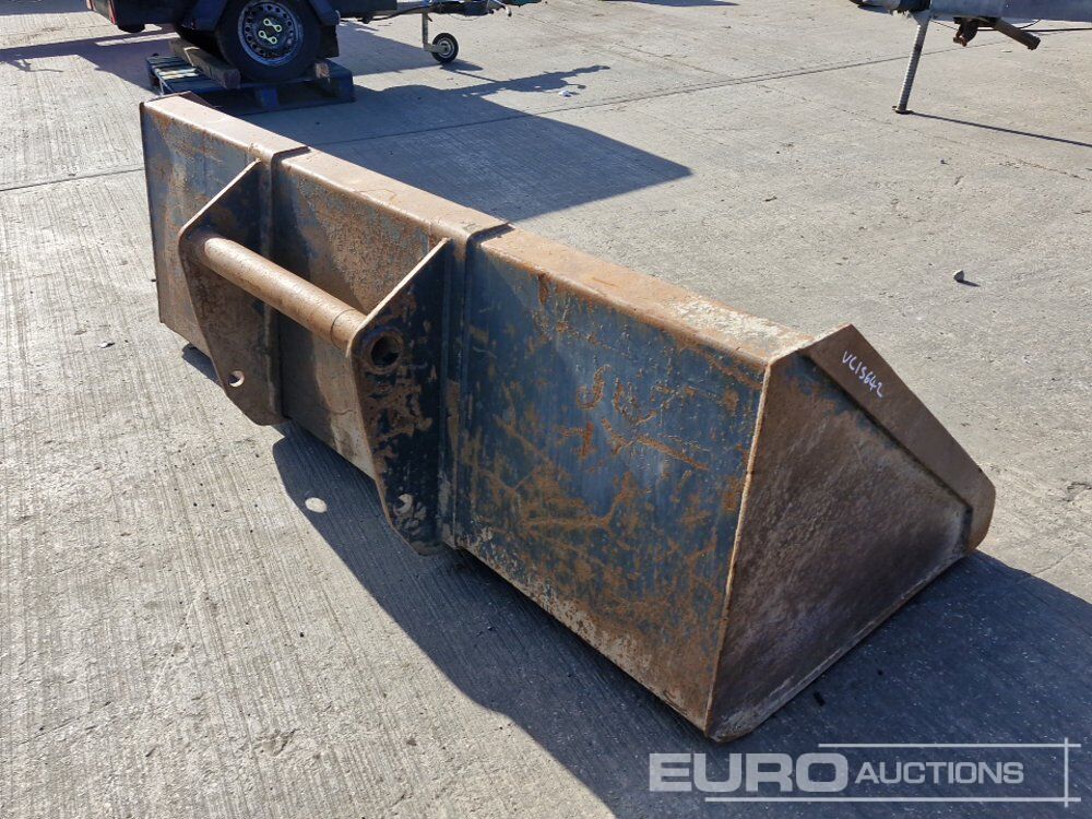 92" Loading Bucket to suit Telehandler - Godet: photos 5 92" Loading Bucket to suit Telehandler - Godet: photos 5