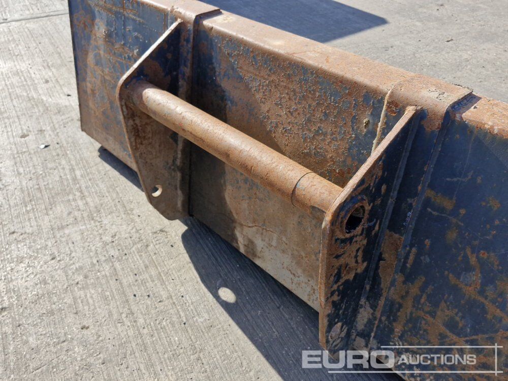 Godet 92" Loading Bucket to suit Telehandler: photos 15 Godet 92" Loading Bucket to suit Telehandler: photos 15