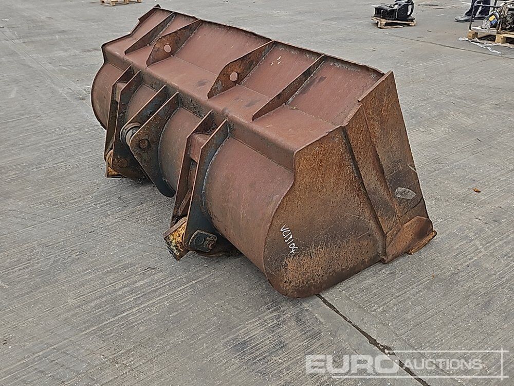 96" Loading Bucket to suit Telehandler - Godet: photos 5 96" Loading Bucket to suit Telehandler - Godet: photos 5