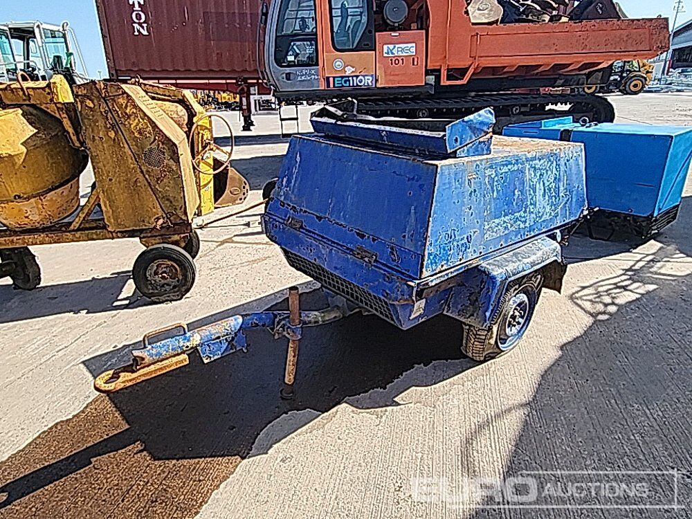 Atlas Copco Single Axle Diesel Compressor - Compresseur d'air: photos 1 Atlas Copco Single Axle Diesel Compressor - Compresseur d'air: photos 1
