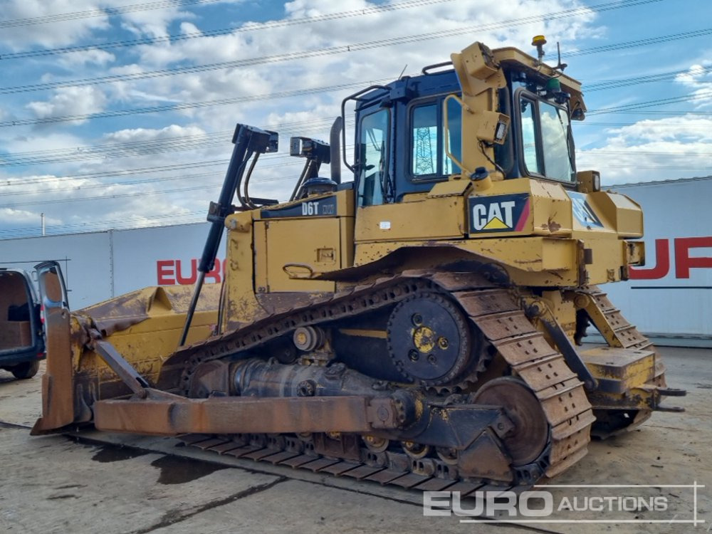 CAT D6T - Bulldozer: photos 3 CAT D6T - Bulldozer: photos 3