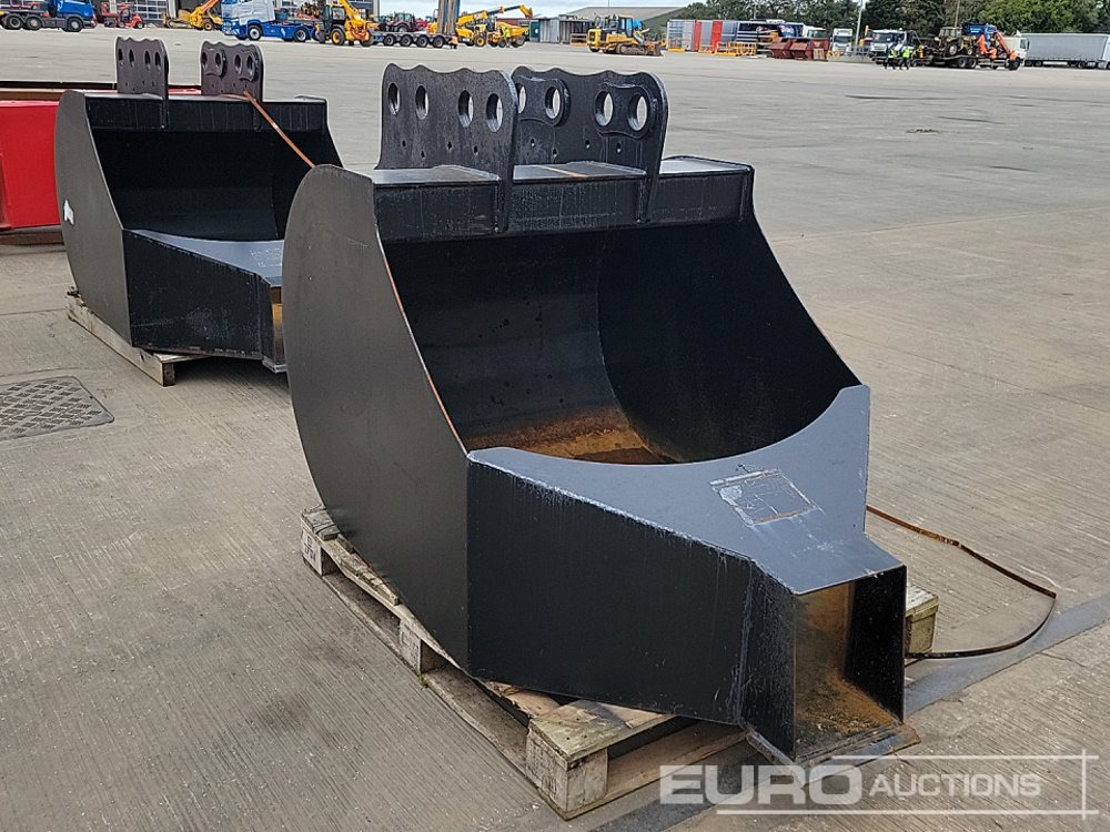 Godet neuf Concrete Pouring Bucket 80mm Pin to suit 20 Ton Excavator: photos 7