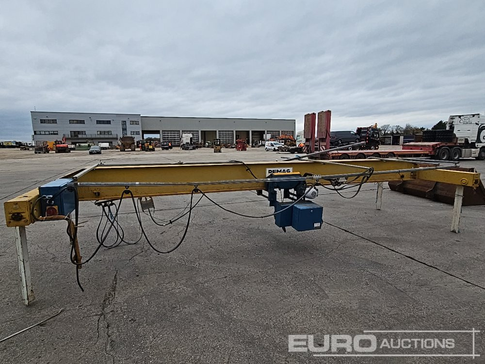 Demag 5 Ton Gantry Crane - Portique de manutention: photos 2 Demag 5 Ton Gantry Crane - Portique de manutention: photos 2