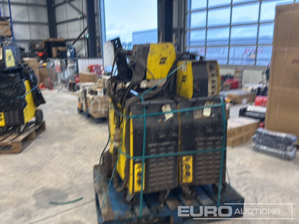 Équipement de garage ESAB Mig Welder (2 of): photos 6 Équipement de garage ESAB Mig Welder (2 of): photos 6