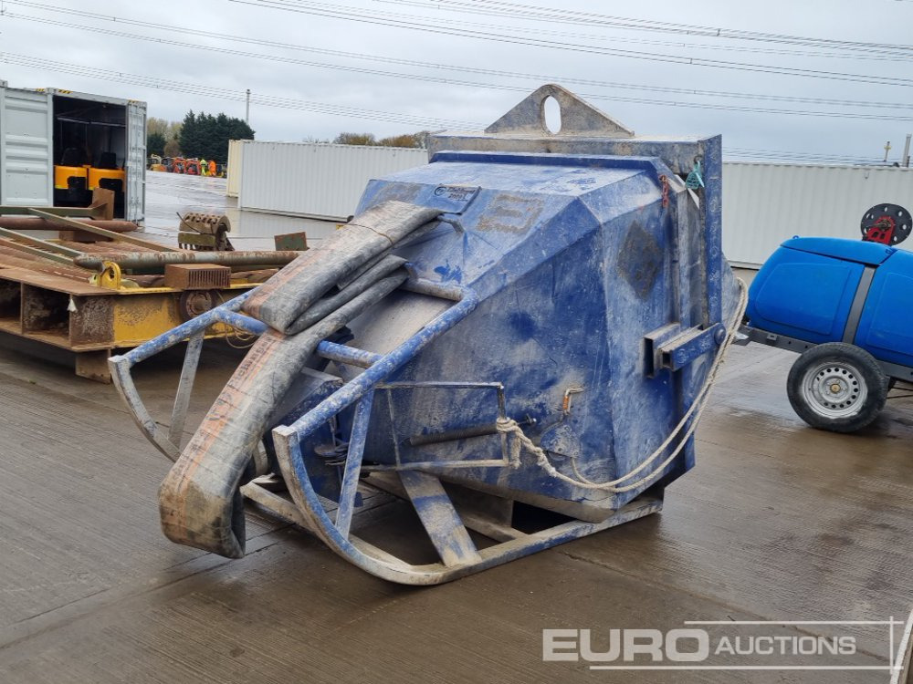 Eichinger 2000 Litre Concrete Pouring Skip to suit Crane - Benne basculante: photos 5 Eichinger 2000 Litre Concrete Pouring Skip to suit Crane - Benne basculante: photos 5