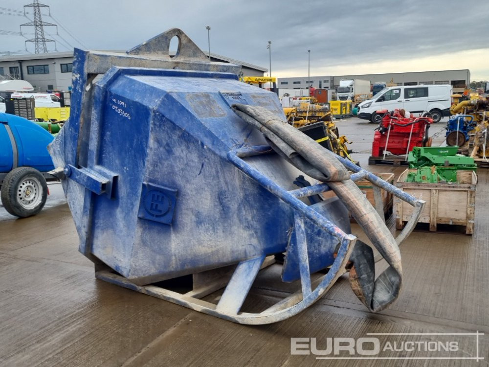 Eichinger 2000 Litre Concrete Pouring Skip to suit Crane - Benne basculante: photos 3 Eichinger 2000 Litre Concrete Pouring Skip to suit Crane - Benne basculante: photos 3