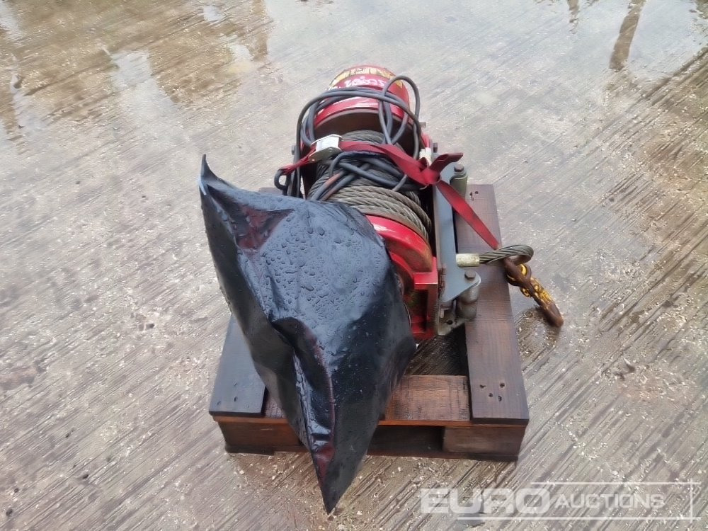 Elctric Winch - Treuil: photos 2 Elctric Winch - Treuil: photos 2