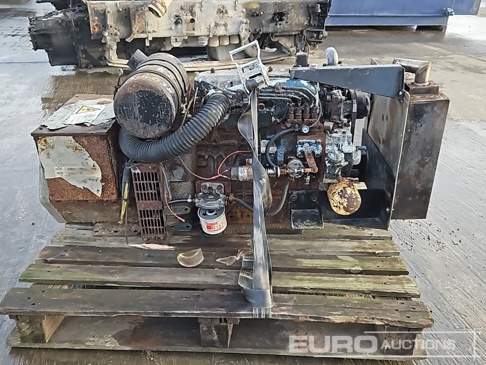 Generator, 4 Cylinder Engine - Groupe électrogène: photos 2 Generator, 4 Cylinder Engine - Groupe électrogène: photos 2