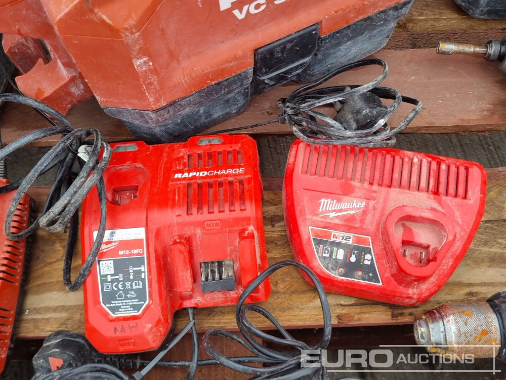 L'équipement de construction Hilti Battery Vacuum (3 of), 110Volt Orbital Sander (2 of), Battery Drill, Battery (2 of), Charger (4 of), Milwaukee Battery Impact Wrench (2 of), Charger (2 of), Battery, DeWalt Battery Impact Wrench: photos 16