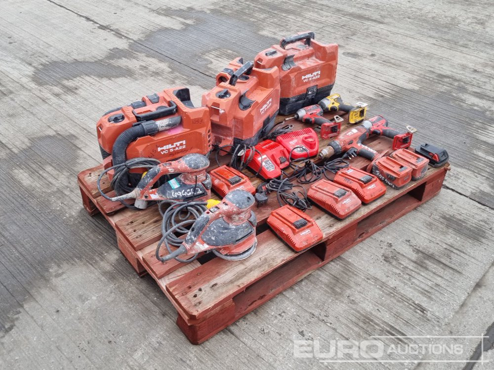 L'équipement de construction Hilti Battery Vacuum (3 of), 110Volt Orbital Sander (2 of), Battery Drill, Battery (2 of), Charger (4 of), Milwaukee Battery Impact Wrench (2 of), Charger (2 of), Battery, DeWalt Battery Impact Wrench: photos 7
