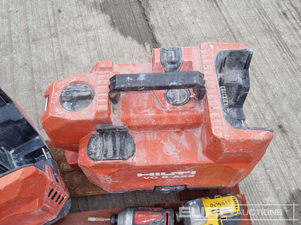 L'équipement de construction Hilti Battery Vacuum (3 of), 110Volt Orbital Sander (2 of), Battery Drill, Battery (2 of), Charger (4 of), Milwaukee Battery Impact Wrench (2 of), Charger (2 of), Battery, DeWalt Battery Impact Wrench: photos 23